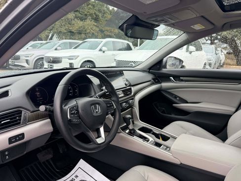 Used 2018 Honda Accord EX-L image 11