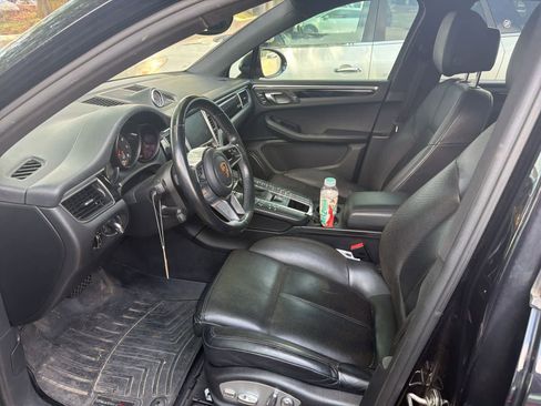 Used 2017 Porsche Macan AWD/4WD image 6