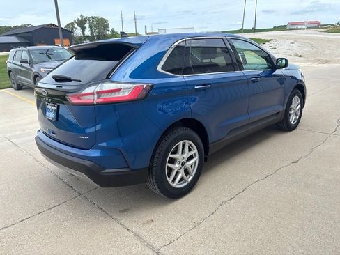 Used 2024 Ford Edge SEL w/ Convenience Package AWD/4WD image 4