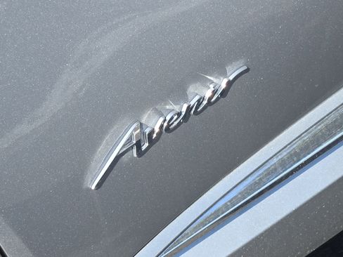 New 2026 Buick Envision Avenir image 7