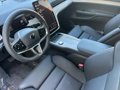 New 2025 Volvo EX90 Ultra image 13