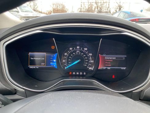 Used 2016 Ford Fusion SE image 23