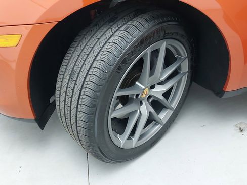 Used 2025 Porsche Macan image 33