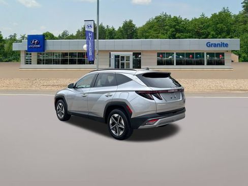 Certified 2025 Hyundai Tucson SEL AWD/4WD image 9