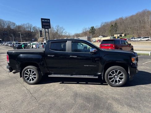 Used 2021 GMC Canyon Denali image 2