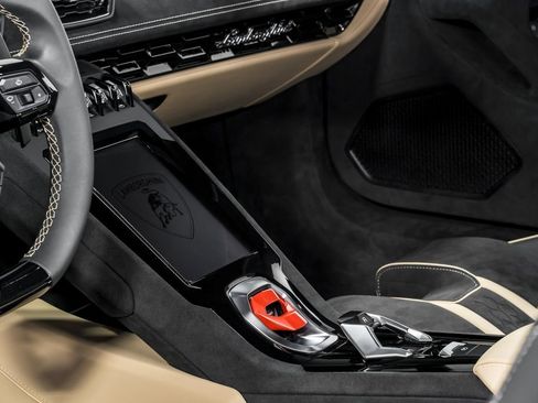 Used 2024 Lamborghini Huracan Tecnica RWD image 23