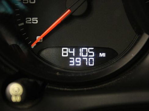 Used 2020 Porsche Macan AWD/4WD image 18