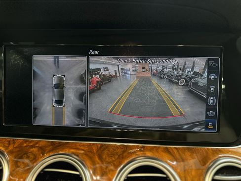 Used 2019 Mercedes-Benz E 300 4MATIC w/ Premium 1 Package image 30
