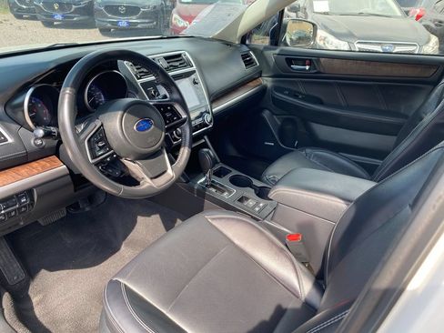 Used 2018 Subaru Outback 2.5i Limited AWD/4WD image 12