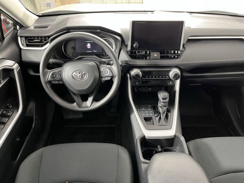 Used 2023 Toyota RAV4 LE image 12