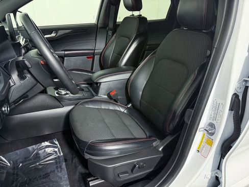 Used 2023 Ford Escape ST-Line image 15