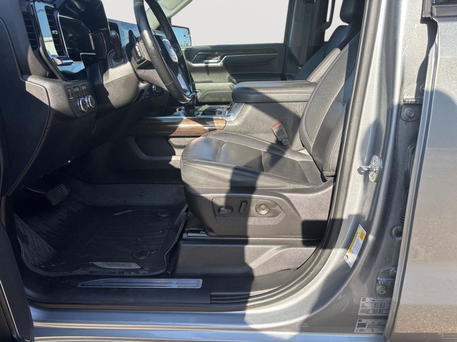 Used 2024 GMC Sierra 1500 Elevation w/ Elevation Premium Package AWD/4WD image 20