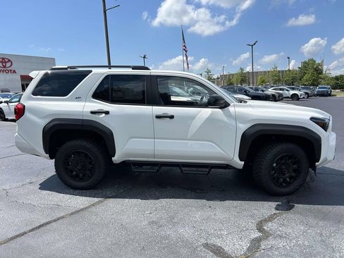 New 2026 Toyota 4Runner SR5 RWD image 2