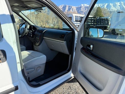 Used 2008 Chevrolet Uplander image 16