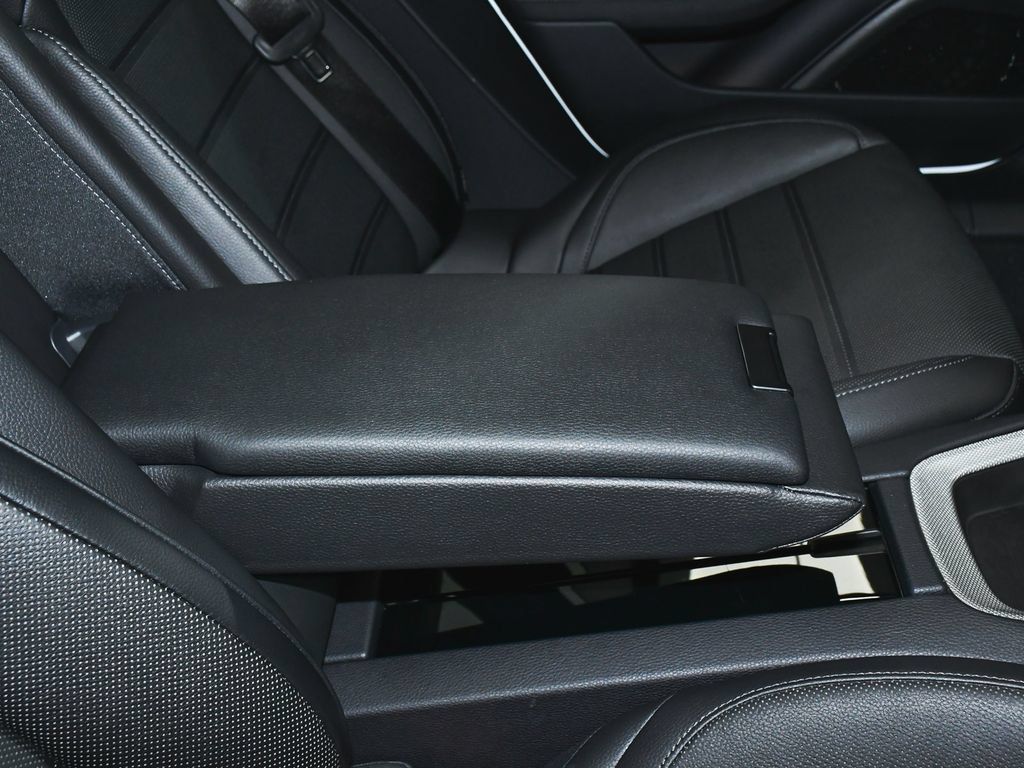 Used 2025 Porsche Panamera 4 E-Hybrid AWD/4WD image 55