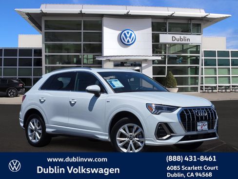 Used 2023 Audi Q3 2.0T Premium Plus AWD/4WD image 1