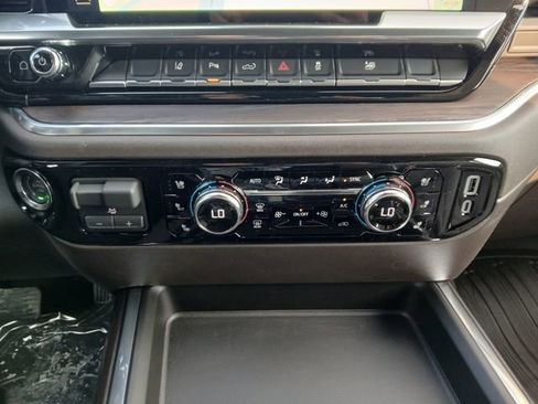 New 2026 GMC Sierra 2500 SLT w/ SLT Convenience Package image 24