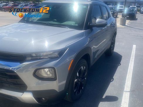 Used 2023 Chevrolet TrailBlazer LT FWD image 1