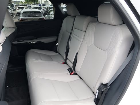 Used 2025 Lexus RX 350 Premium w/ Convenience Package AWD/4WD image 36