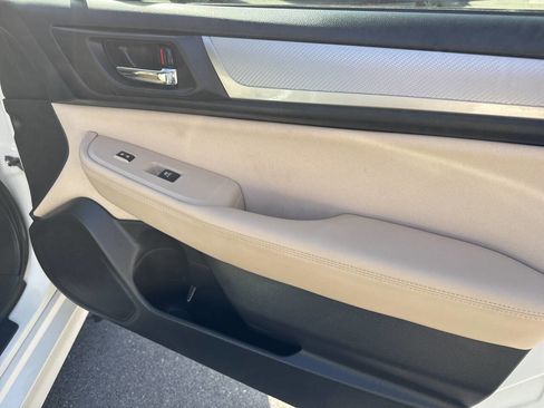 Used 2016 Subaru Legacy 2.5i Premium image 21