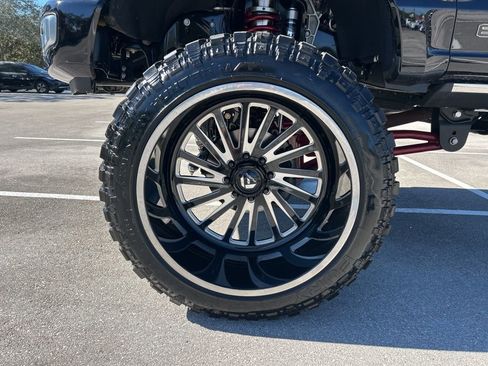 Used 2024 Ford F250 Platinum w/ FX4 Off-Road Package image 82