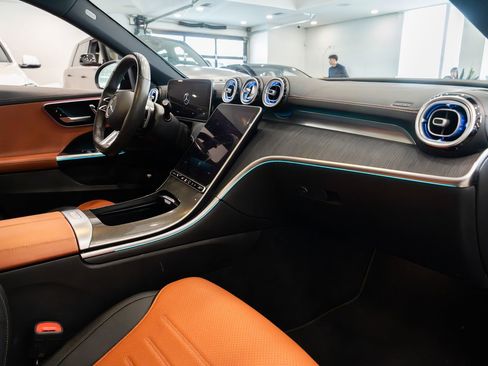 Used 2022 Mercedes-Benz C 300 4MATIC Sedan w/ AMG Line w/ Night Package image 9