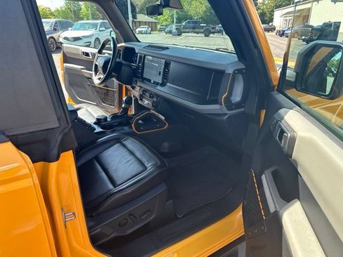 Used 2022 Ford Bronco Badlands w/ Sasquatch Package AWD/4WD image 18