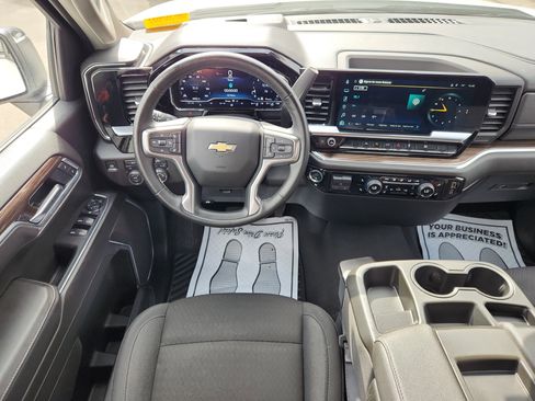 Used 2025 Chevrolet Silverado 1500 LT AWD/4WD image 35