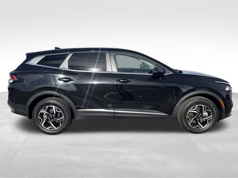 Used 2023 Kia Sportage LX image 7