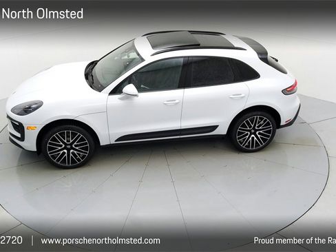 Used 2022 Porsche Macan image 21