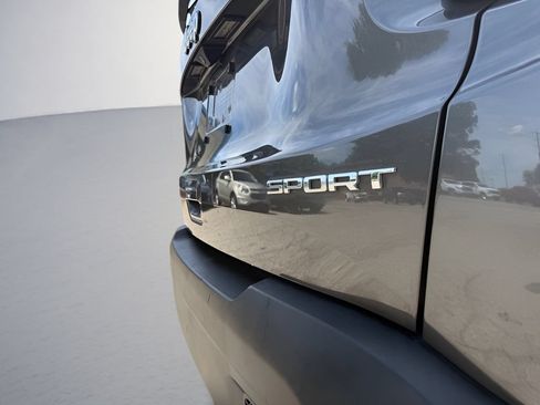 Used 2018 Jeep Renegade Sport w/ Power & Air Group FWD image 31