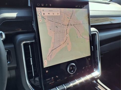 New 2026 GMC Yukon XL Elevation AWD/4WD image 8