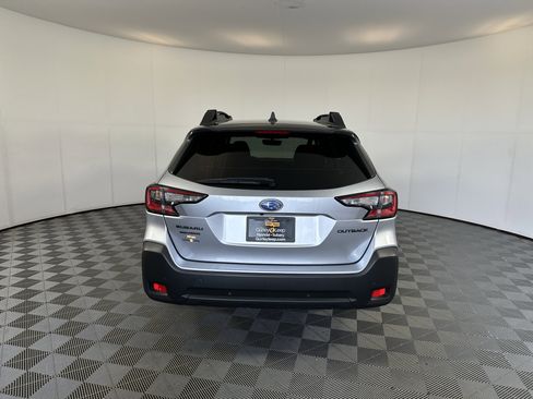 Used 2025 Subaru Outback Onyx Edition image 9