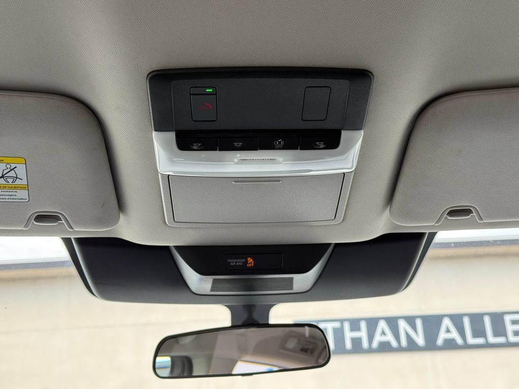 Used 2025 Nissan Pathfinder SV FWD image 23