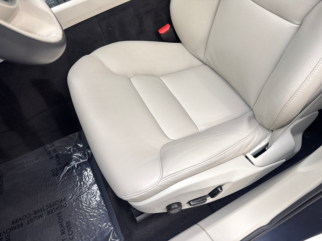 Used 2024 Volvo XC60 B5 Plus w/ Protection Package Premier AWD/4WD image 31