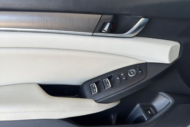 Certified 2019 Honda Accord LX image 12