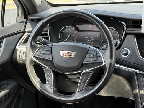 Certified 2022 Cadillac XT5 Premium Luxury AWD/4WD image 30