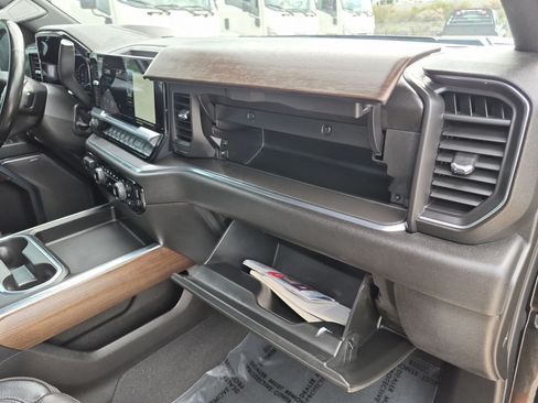 Certified 2024 Chevrolet Silverado 3500 High Country w/ High Country Premium Package AWD/4WD image 33