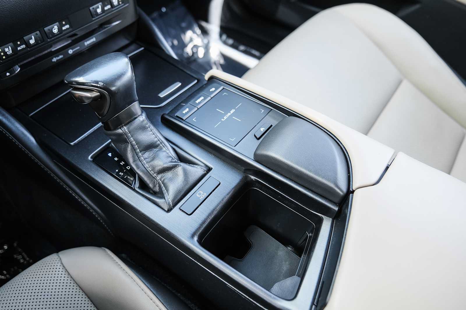 Used 2019 Lexus ES 350 w/ Premium Package FWD image 40