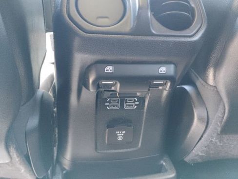 Used 2021 Jeep Wrangler Unlimited Rubicon AWD/4WD image 12