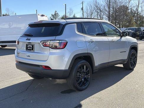 New 2026 Jeep Compass Latitude AWD/4WD image 11