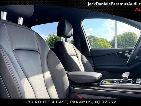 Used 2023 Audi Q7 2.0T Premium w/ Convenience Package AWD/4WD image 7