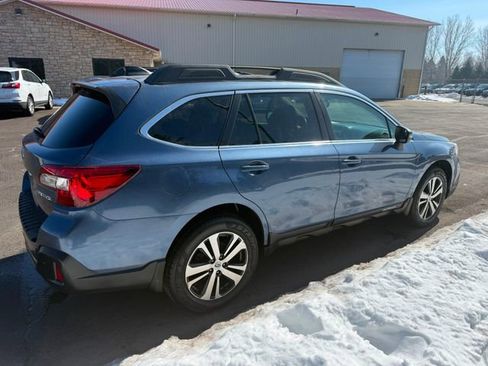 Used 2018 Subaru Outback 2.5i Limited image 4