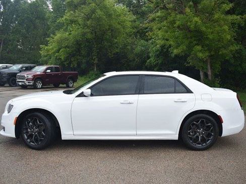 Used 2023 Chrysler 300 Touring L w/ Popular Equipment Group AWD/4WD image 3
