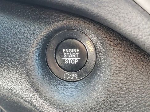 Used 2021 Jeep Cherokee Limited image 21