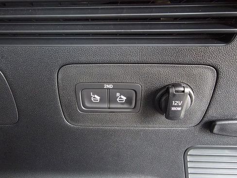 Used 2025 Kia Sorento S AWD/4WD image 11