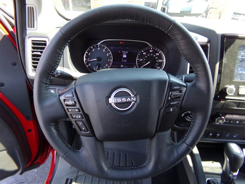 Used 2022 Nissan Frontier SV AWD/4WD image 37