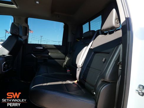 Used 2022 GMC Sierra 3500 Denali w/ Denali Ultimate Package image 14