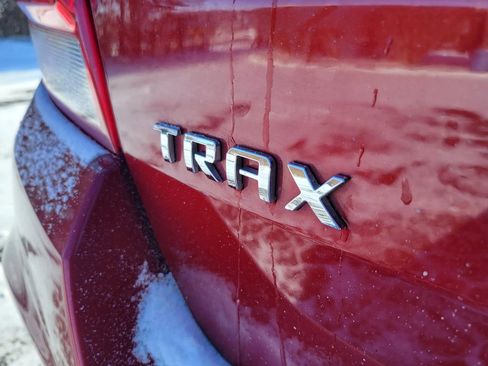 Used 2019 Chevrolet Trax LT w/ LT Convenience Package image 25