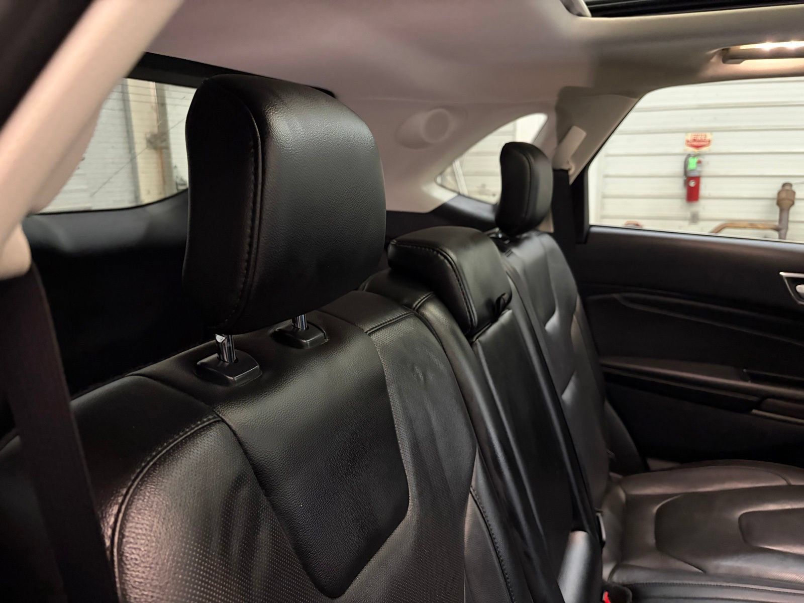 Used 2020 Ford Edge Titanium w/ Equipment Group 301A AWD/4WD image 33